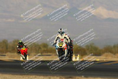 media/Dec-07-2024-CVMA (Sat) [[21c5f1ef85]]/Race 13-Amateur Supersport Middleweight/